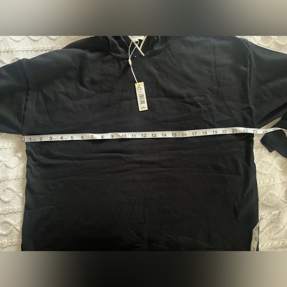 New! Max Studio Black Fine Gauge Hoodie Women’s size Large - Picture 13 of 15